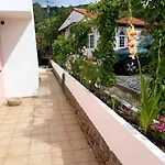 Charming House In With Shared Pool