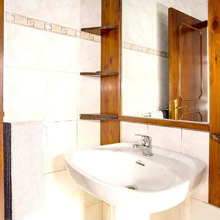 Charming House In With Shared Pool Holiday home *